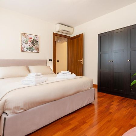 Elegante E Luminoso, Spazio Esterno Privato Veneza Exterior foto