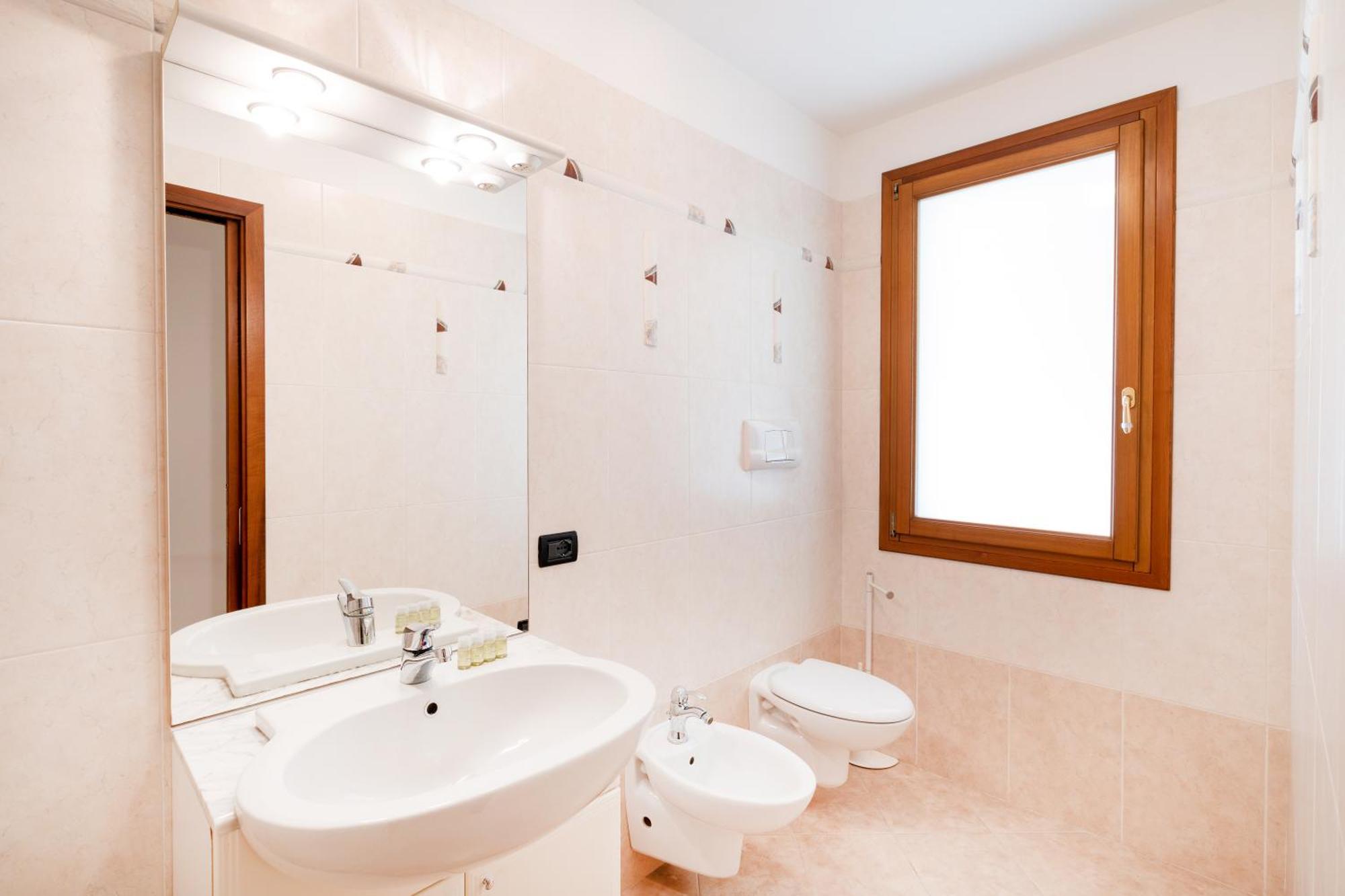 Elegante E Luminoso, Spazio Esterno Privato Veneza Exterior foto